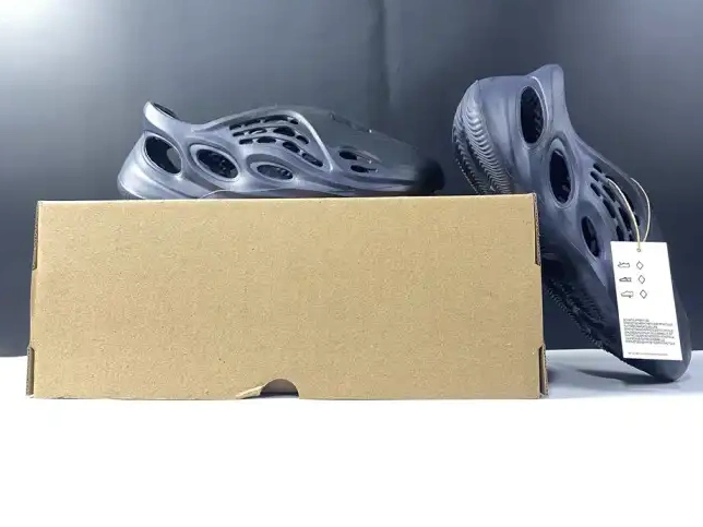 hype RNNR Adidas Mineral Blue GV7903 Yeezy Foam 0515